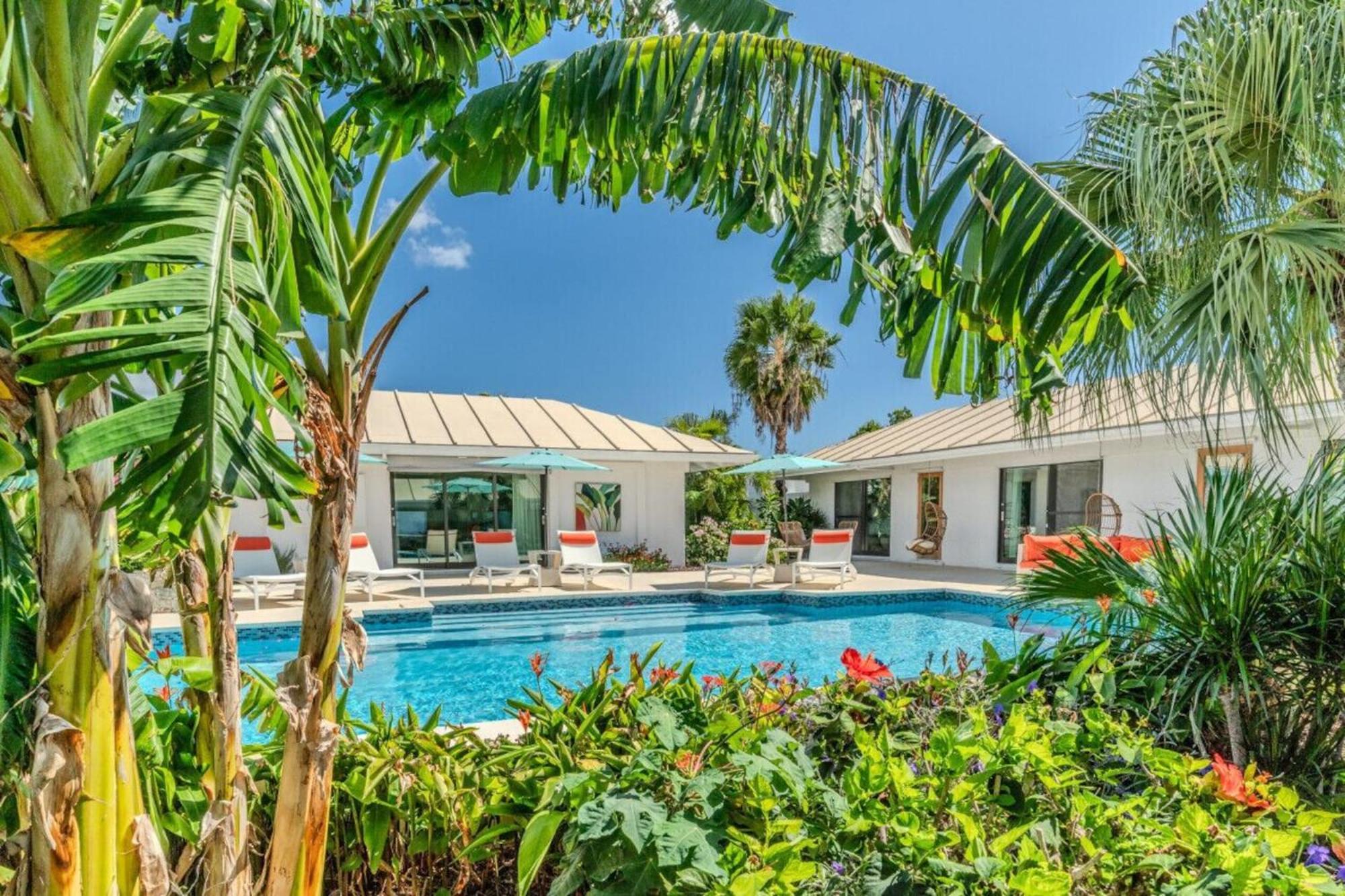 Royal Villa With A Huge Swimming Pool Cowell Battery Exterior foto