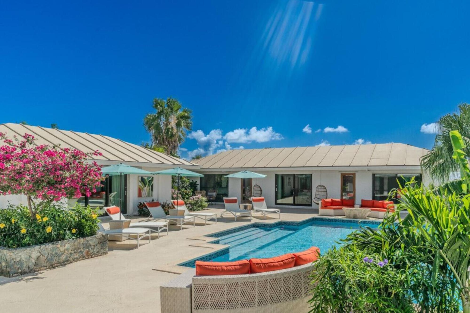 Royal Villa With A Huge Swimming Pool Cowell Battery Exterior foto